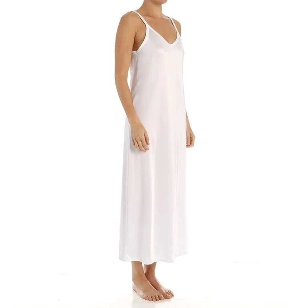 Vanity Fair VTG White Maxi Full Slip V-Neck Spaghetti Strap Size 34 32" Romantic